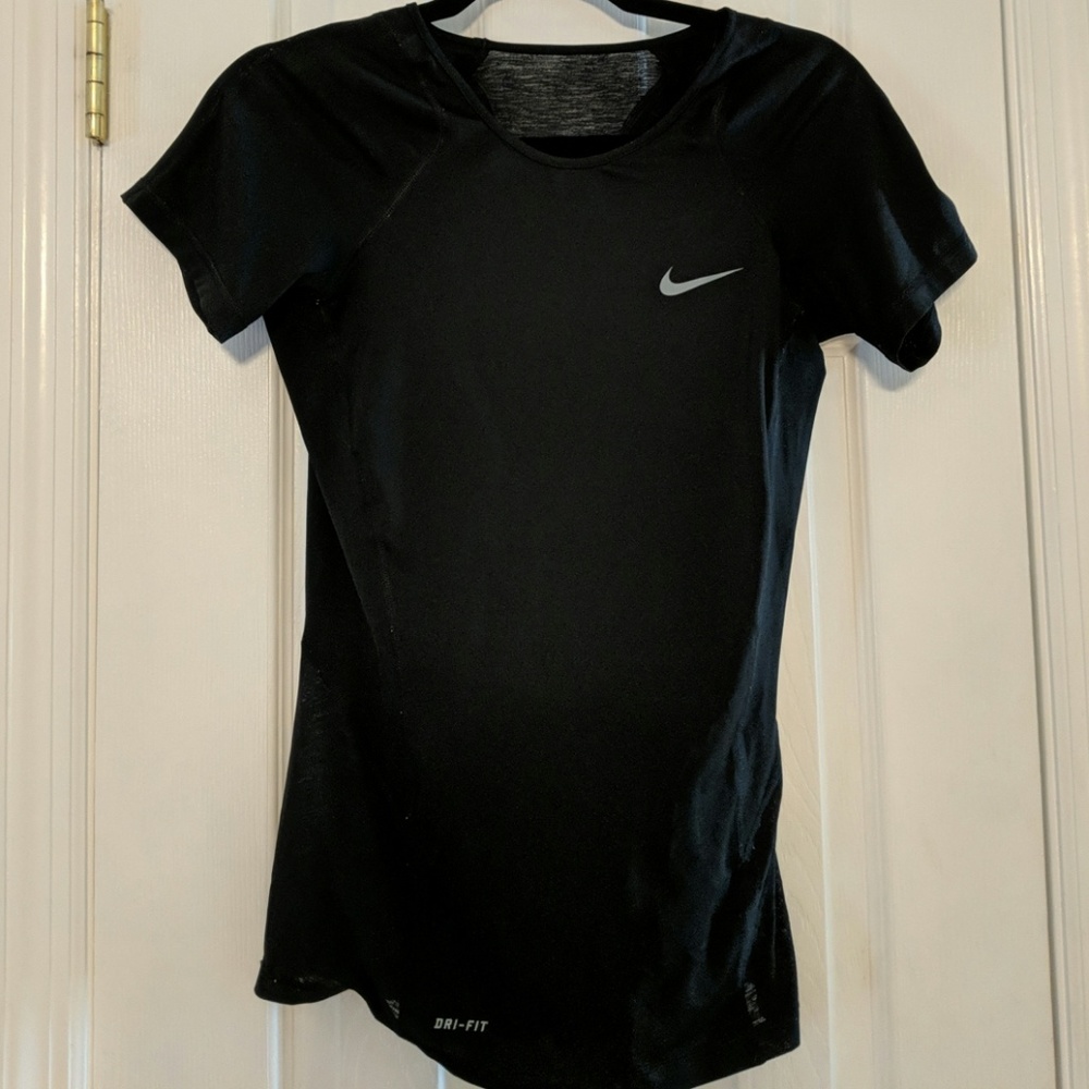 Nike dri-fit material black short sleeve shirt
